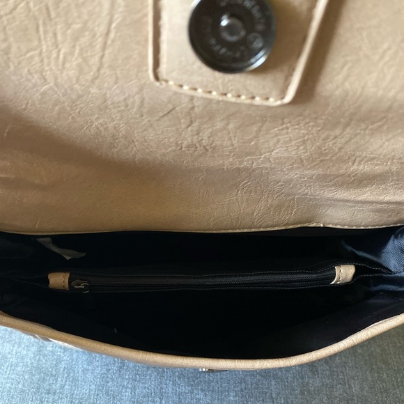 Neutral Crossbody Bag - Picture 12 of 12